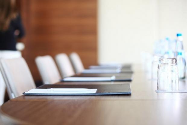 Picture of an empty boardroom 