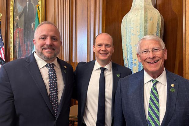Minister Gordon Lyons (centre) pictured at the Friends of Ireland Luncheon in Washington, DC