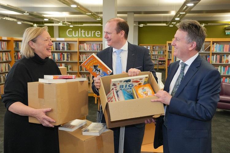 Minister announces funding for new books in libraries across NI ...